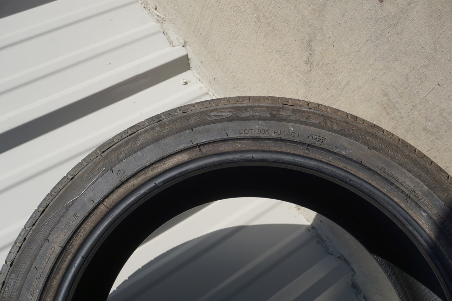 Tire Westlake SA-07 255/35ZR20 255/35R20 - USED - 9/32"