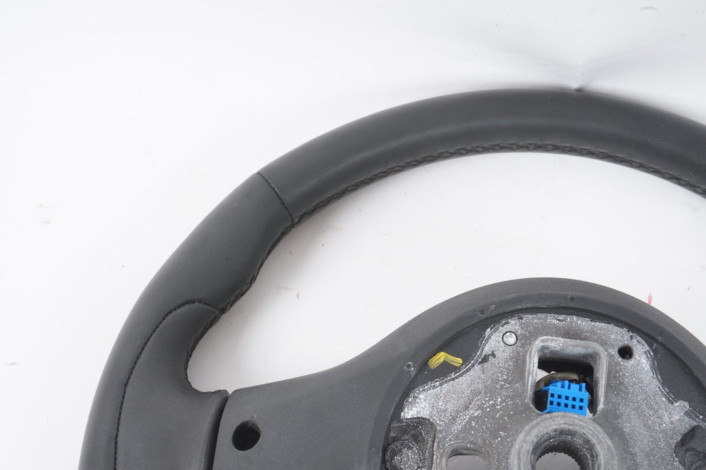 17 - 19 Alfa Romeo Giulia STEERING WHEEL W/ CONTROLS OEM
