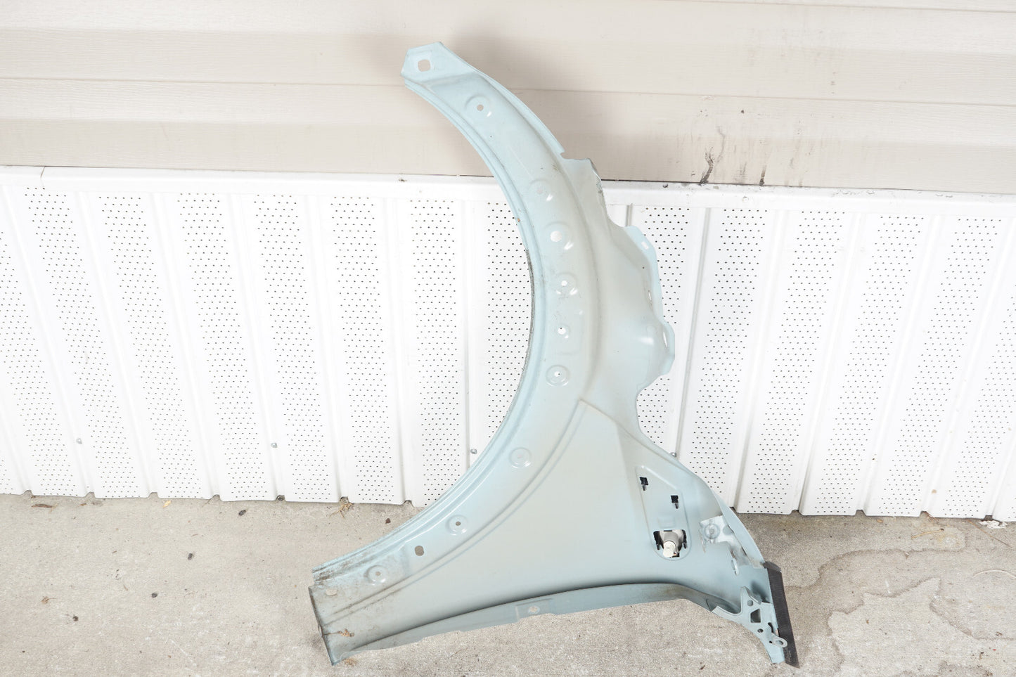 2007-2015 MINI COOPER S R57 FRONT FENDER RIGHT PASSENGER SIDE OEM