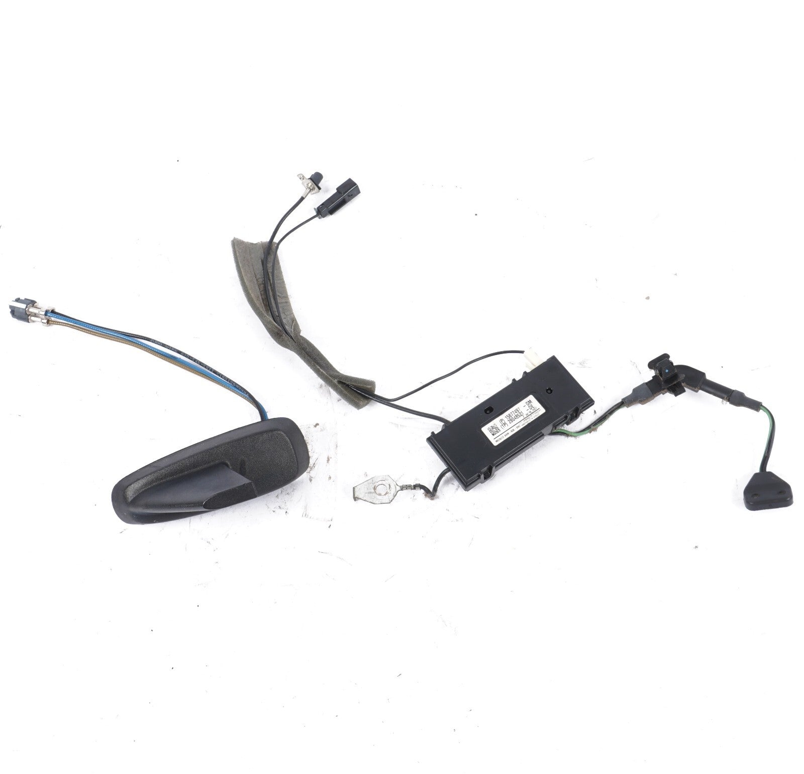 07-10 Chevy Tahoe Suburban Yukon Shark Fin Antenna & Module OEM