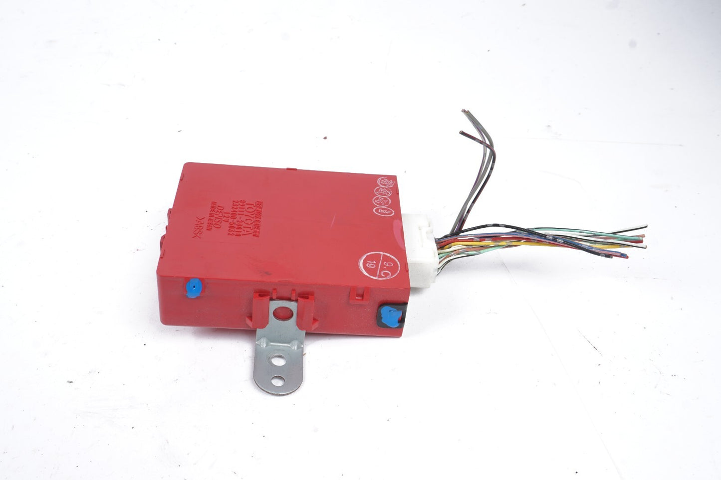 2002 - 2005 Lexus SC430 Gateway Control Module 89111-24010  OEM