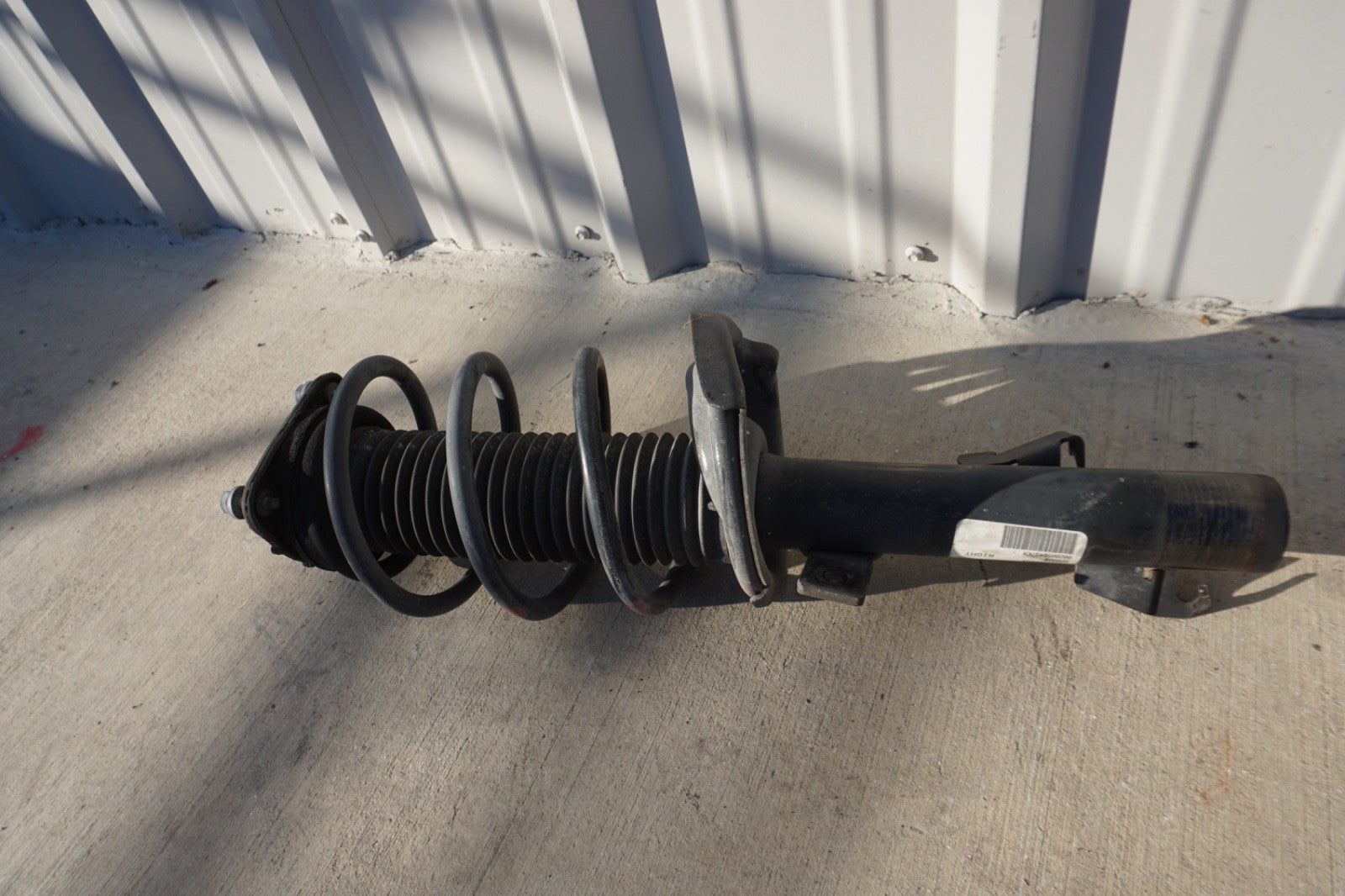 06-13 VOLVO C70 FRONT RIGHT PASS SIDE STRUT SHOCK ABSORBER ASSEMBLY OEM