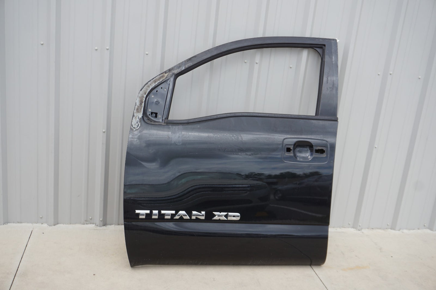 2018 - 2024 NISSAN TITAN XD FRONT LEFT DOOR SHELL COVER PANEL OEM