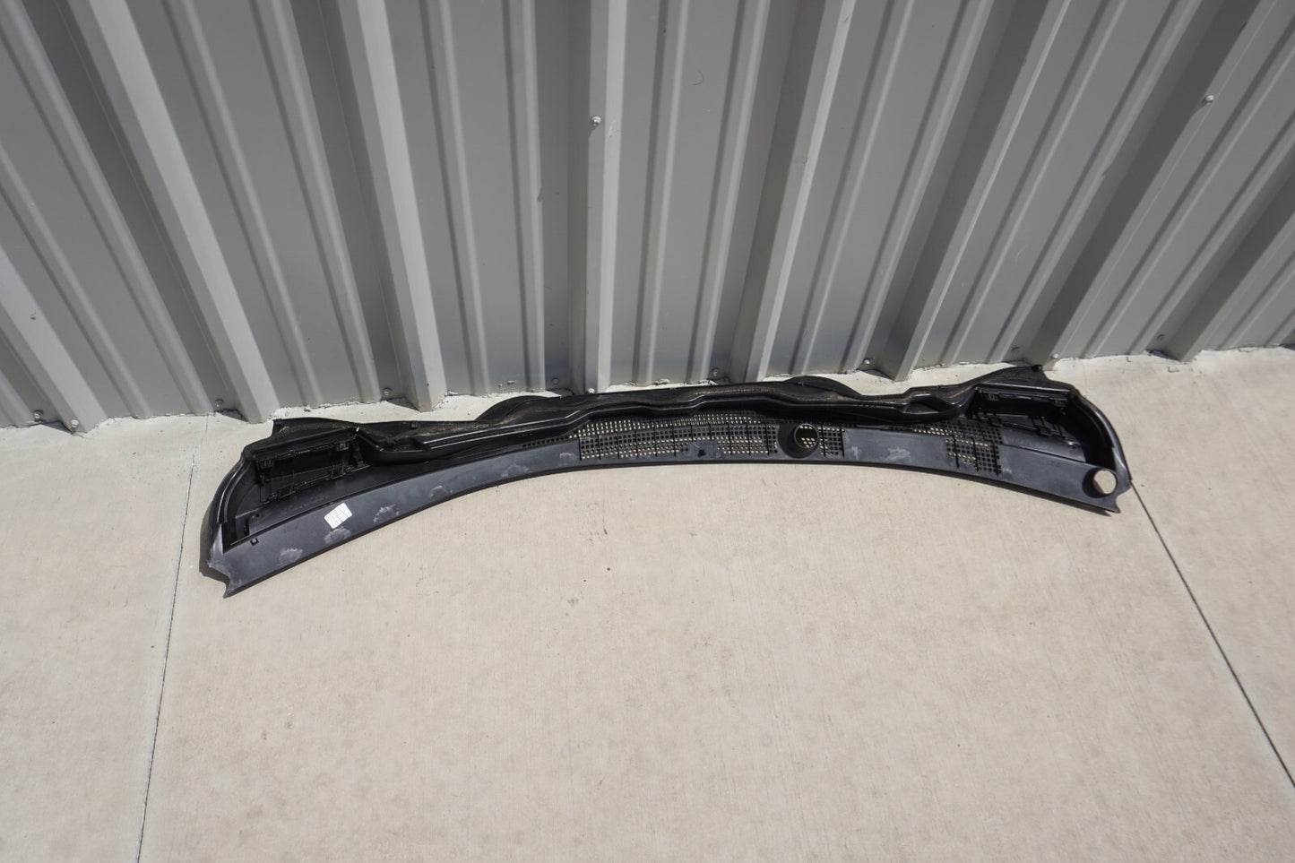 18 - 24 Honda Odyssey Front Windshield Cowl Vent Panel 74200-THR-A0 OEM