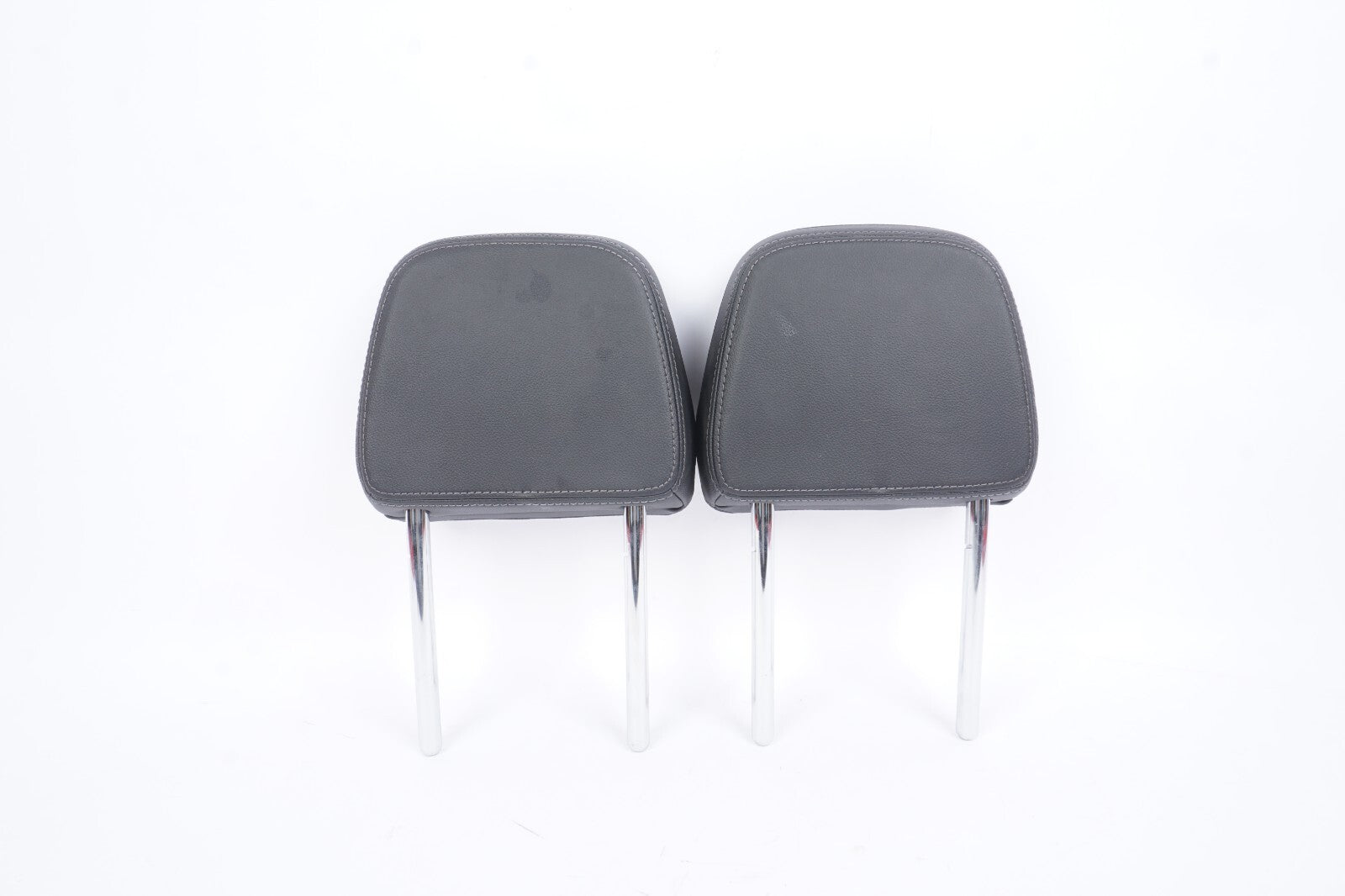 21 - 24 BMW 430I Convertible Rear Seat Headrest Left & Right OEM