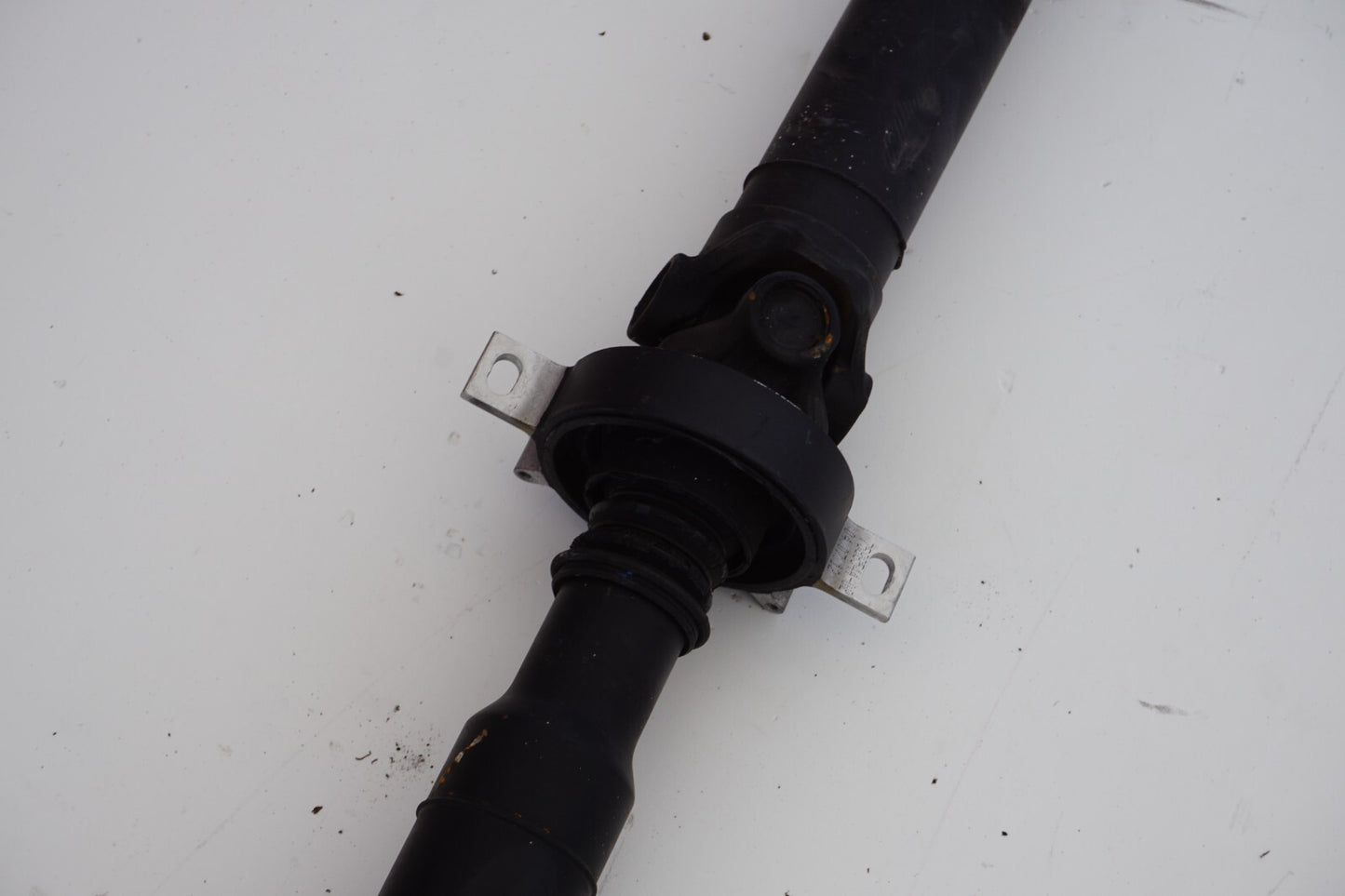 2012 - 2018 BMW 650i REAR DRIVESHAFT PROPELLER 7631349-01 OEM