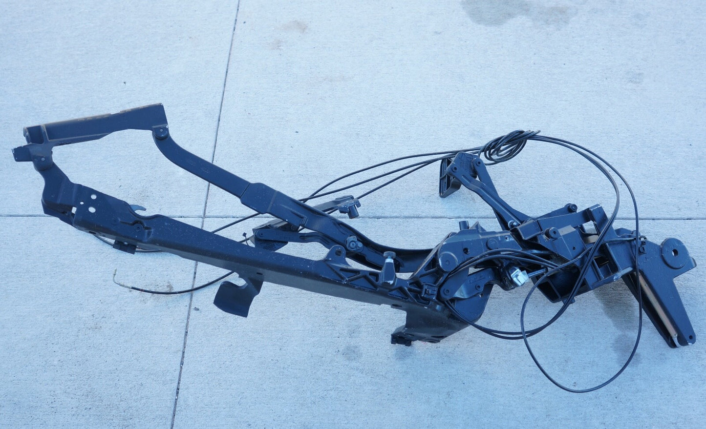 03-08 Mercedes R230 SL500 Left Convertible Hard Roof Top Hinge Frame Assembly
