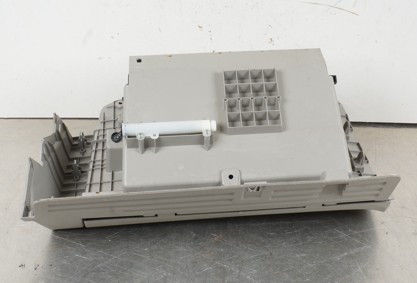 2011 - 2017 Nissan Quest Glove Box Glovebox Right Lower Panel
