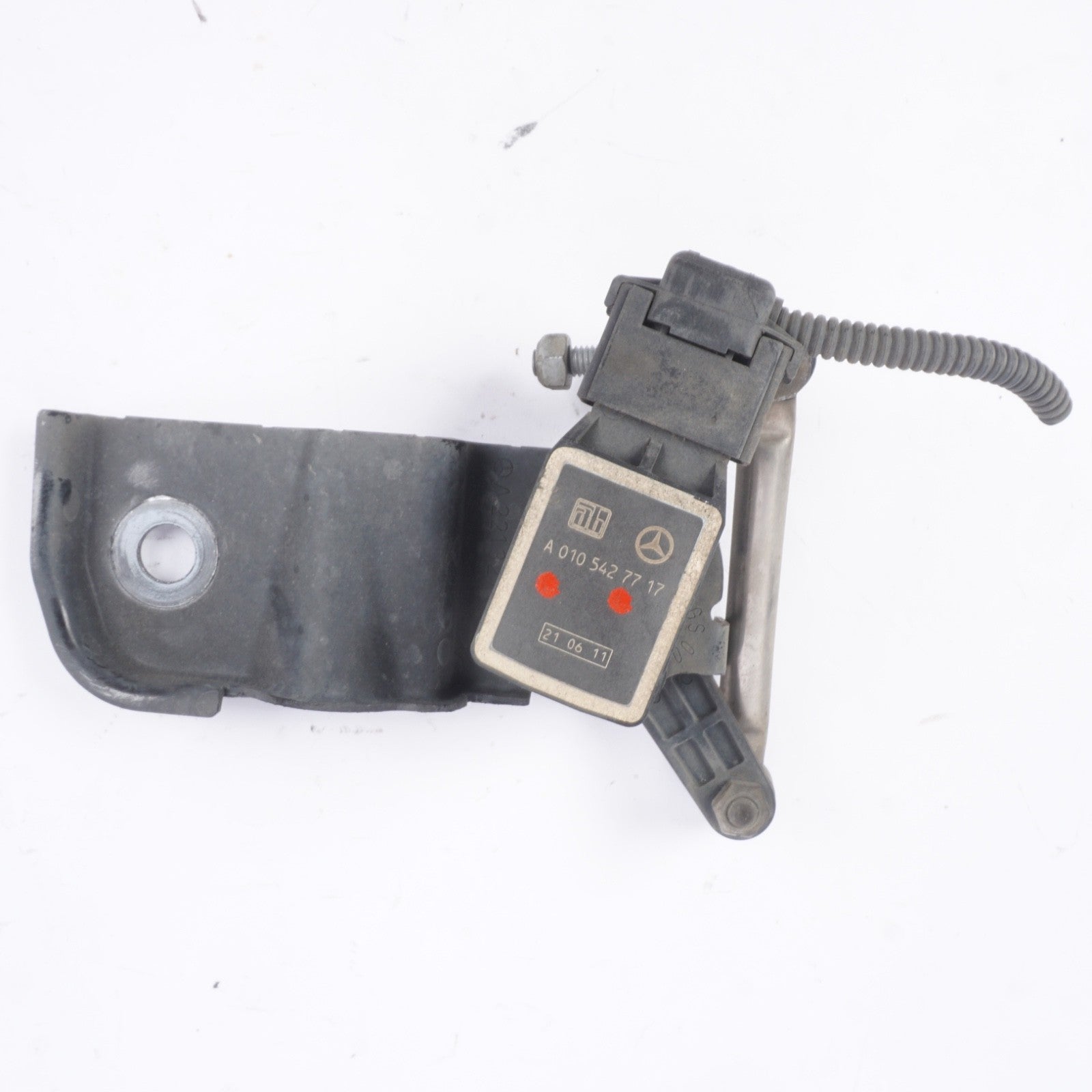07-14 Mercedes W221 S550 CL63 Suspension Level Hight Sensor 0105427717 OEM