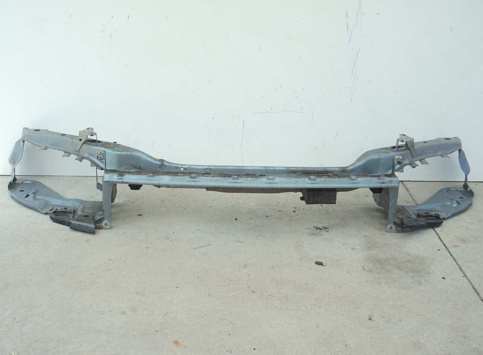 2006-2013 VOLVO C70 T5 RADIATOR SUPPORT BRACKET UPPER OEM