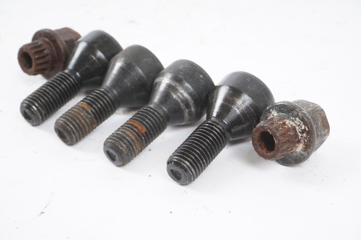 W221 W222 W166 W167 W204 W216 W213 WHEEL LUG NUT W/ LOCK KEY SET of 6 OEM