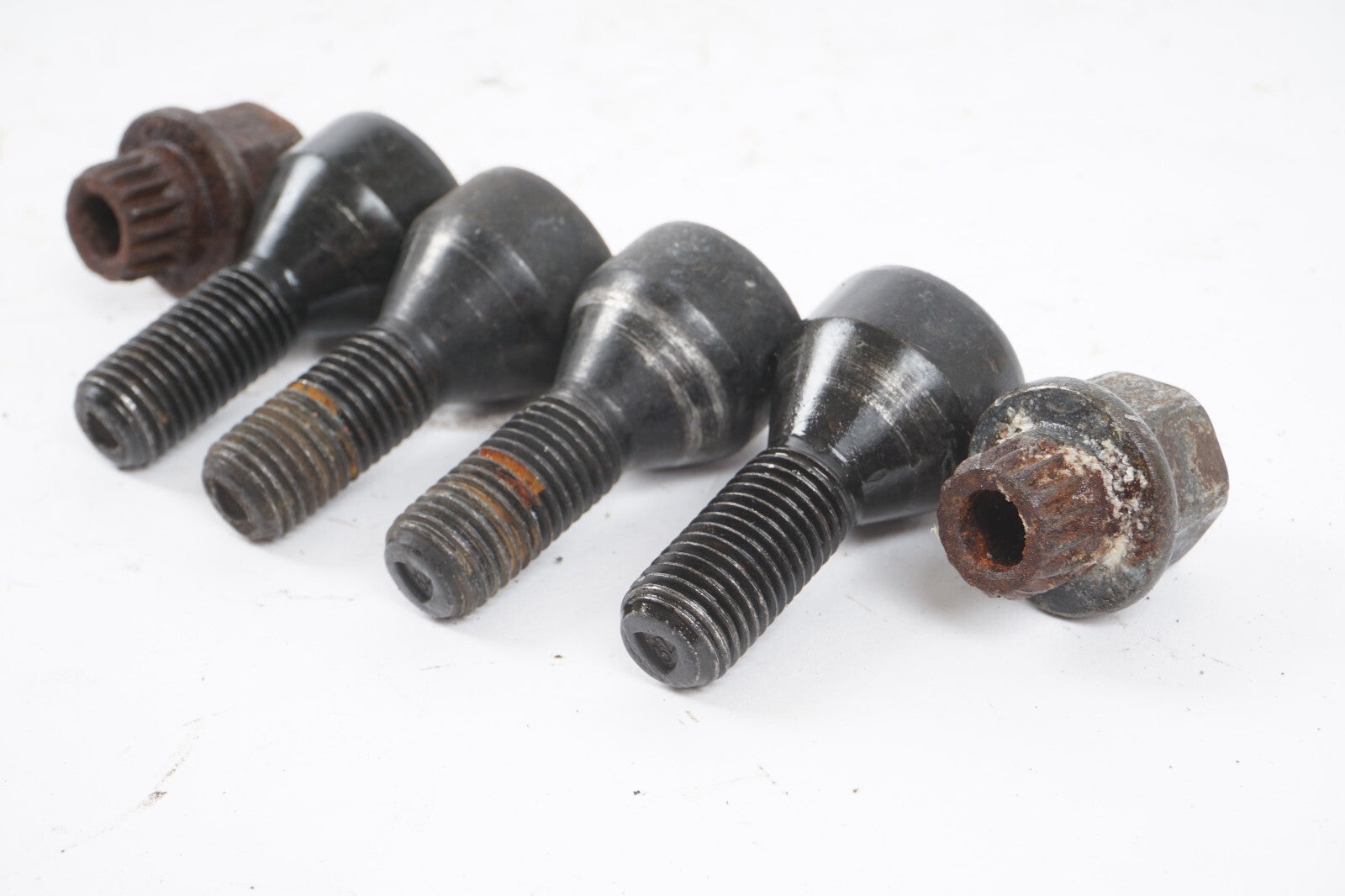 W221 W222 W166 W167 W204 W216 W213 WHEEL LUG NUT W/ LOCK KEY SET of 6 OEM