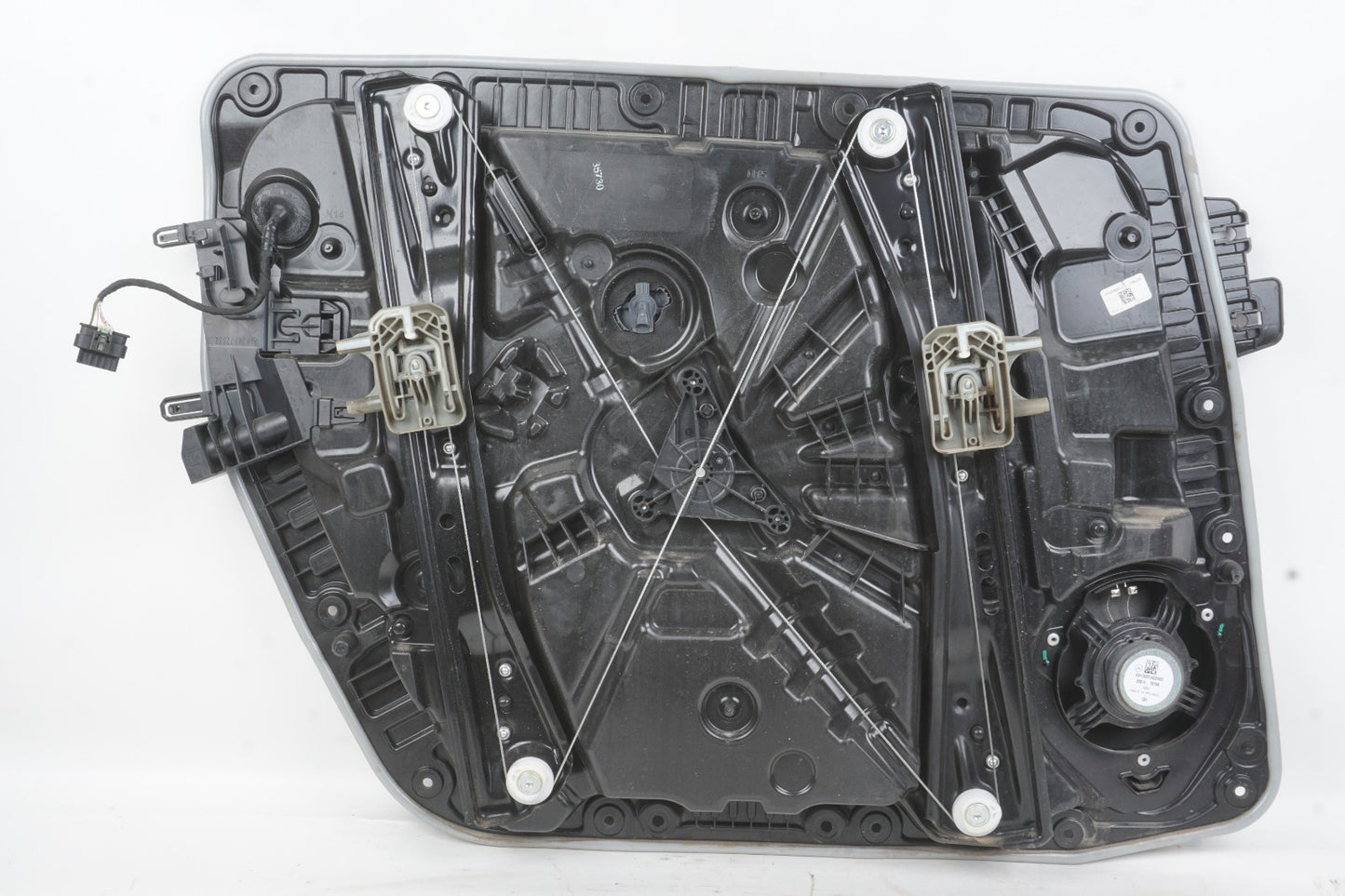 2022 - 2024 MERCEDES EQB350 FRONT RIGHT DOOR WINDOW REGULATOR CARRIER SPEAKER