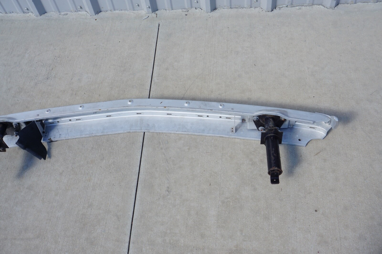 1987 - 1993 CADILLAC ALLANTE FRONT BUMPER REINFORCEMENT OEM