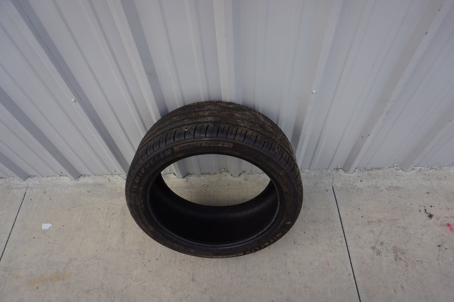P255/40R19 Michelin Primacy Tour A/S 100 V Used 5/32nds