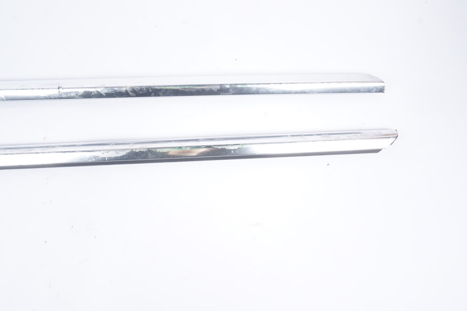 10-13 MERCEDES-BENZ C207 COUPE FRONT LEFT & RIGHT DOOR CHROME MOLDING