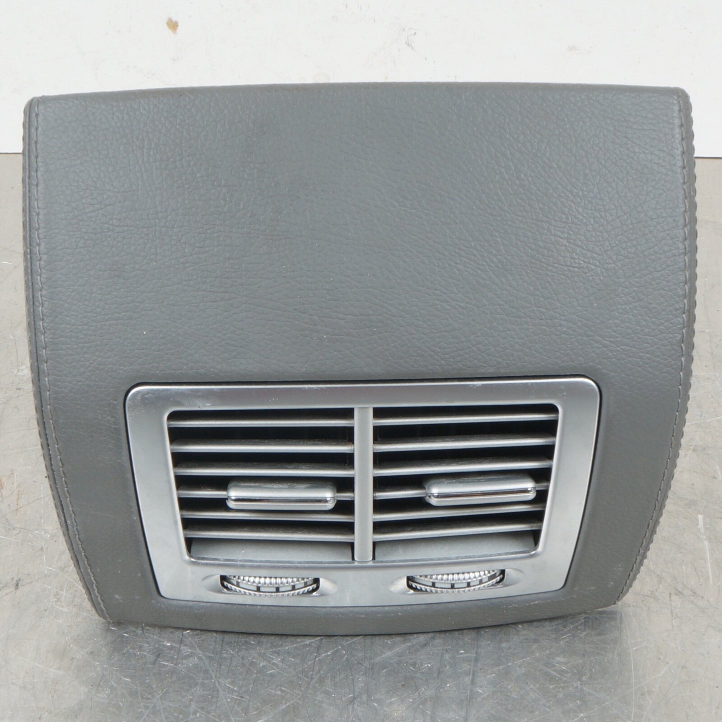 07-14 Mercedes W216 CL550 CL63 AMG Center Console Rear AC Vent Trim GRAY OEM