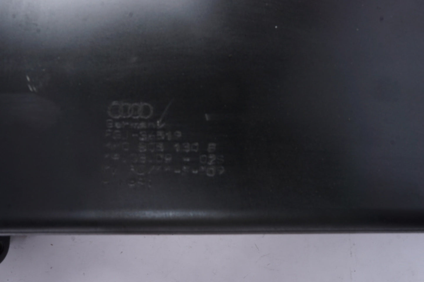 2011 - 2018 AUDI A8 FRONT LEFT & RIGHT BUMPER REINFORCEMENT BRACKET SET 2