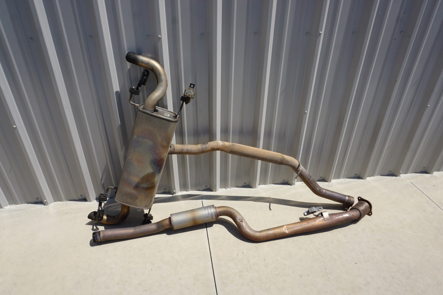 2017-2020 ALFA ROMEO GIULIA  2.0L REAR EXHAUST MUFFLER W/ DOWNPIPE TUBE OEM