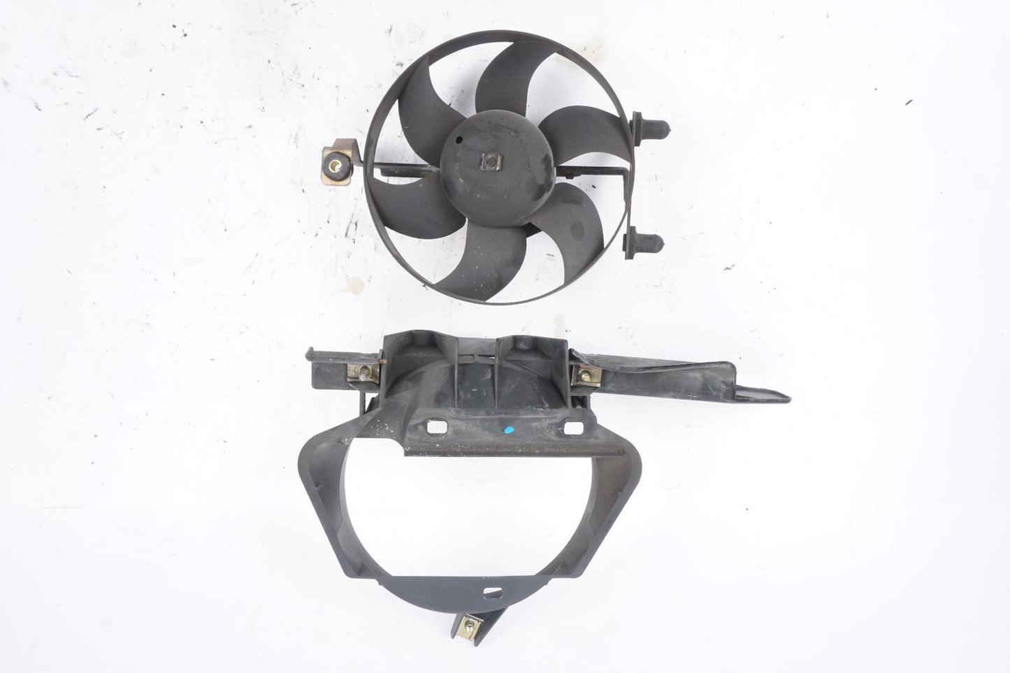 2000-2004 Porsche Boxster 986 2.7L Engine Bay Cooling Fan 98662403601 OEM