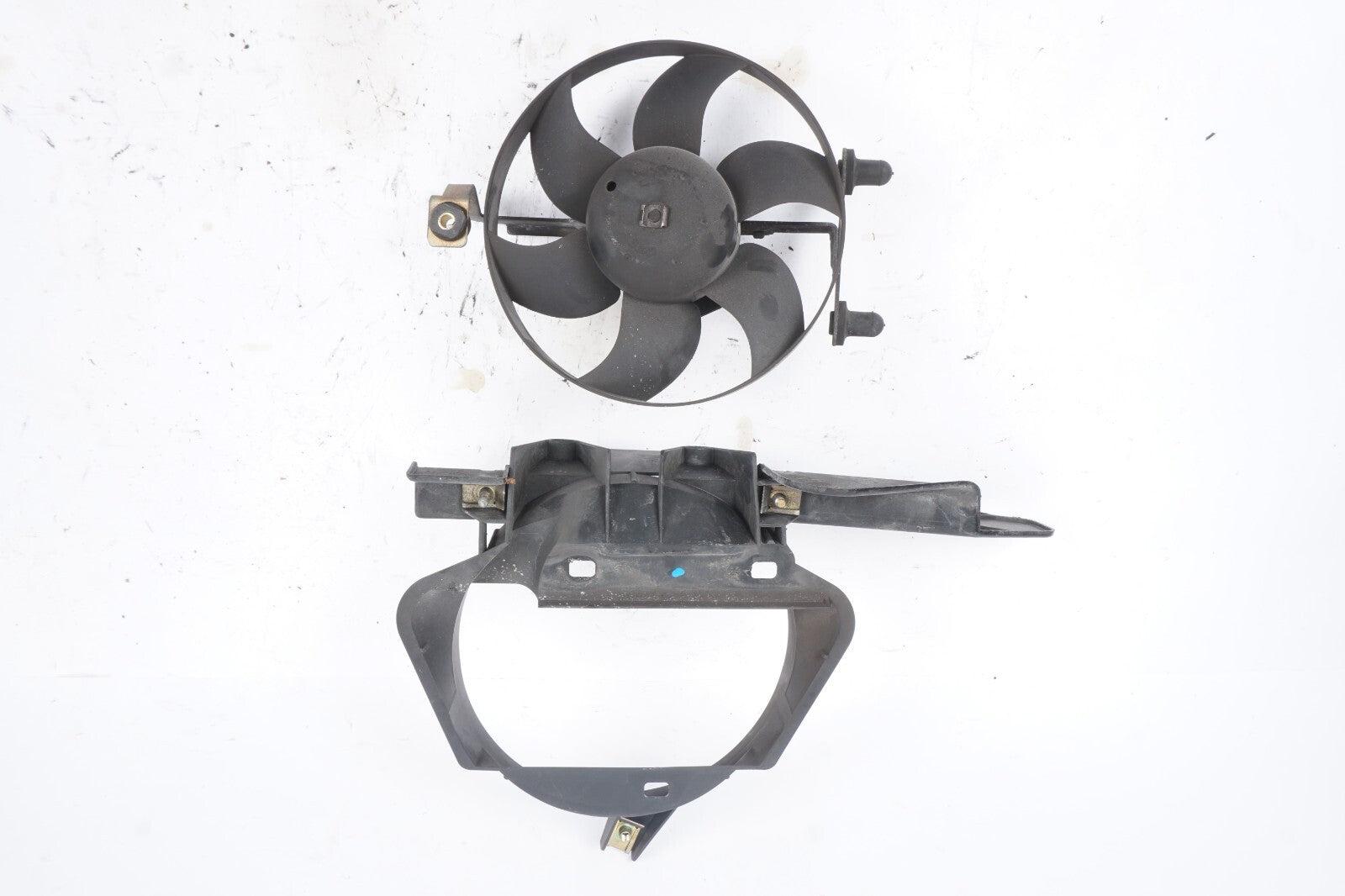 2000-2004 Porsche Boxster 986 2.7L Engine Bay Cooling Fan 98662403601 OEM