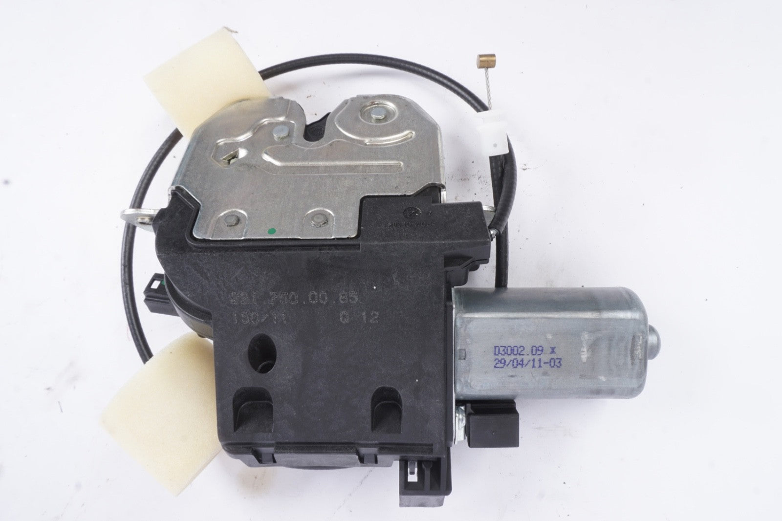 07-14 Mercedes W216 CL63 AMG S600 CL550 Rear Trunk Lid Latch Lock Actuator OEM