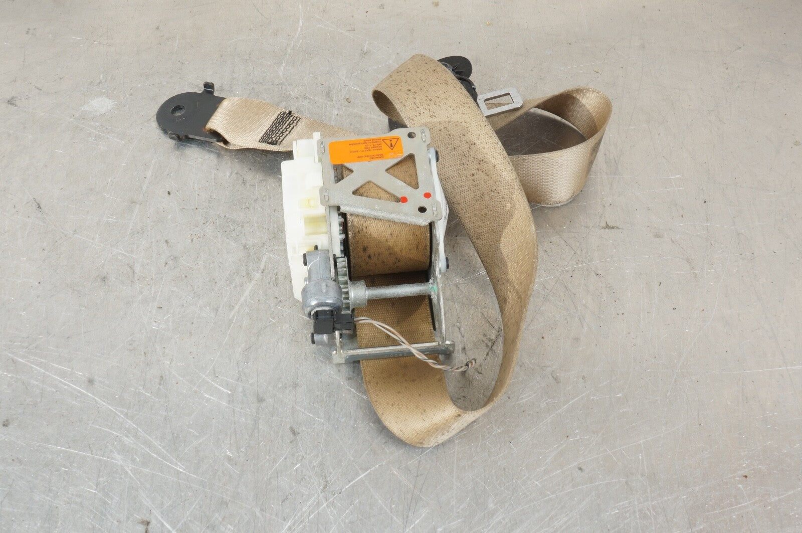 07-13 BMW X5 E70 FRONT RIGHT PASSENGER SIDE SEAT BELT RETRACTOR
