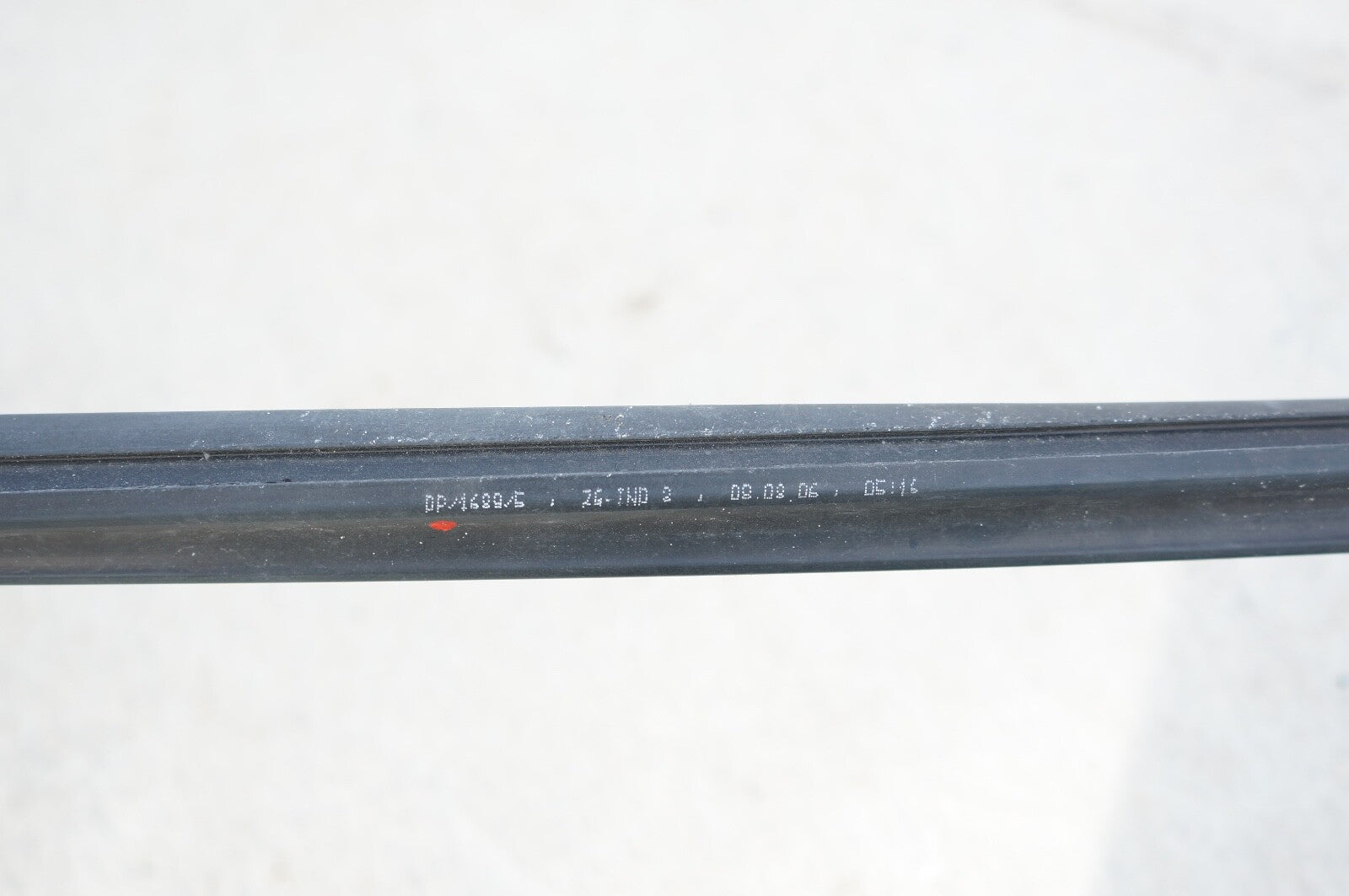 2007 - 2014 W216 Mercedes 2007 CL550 Left Driver Side Roof Rail Seal Strip OEM