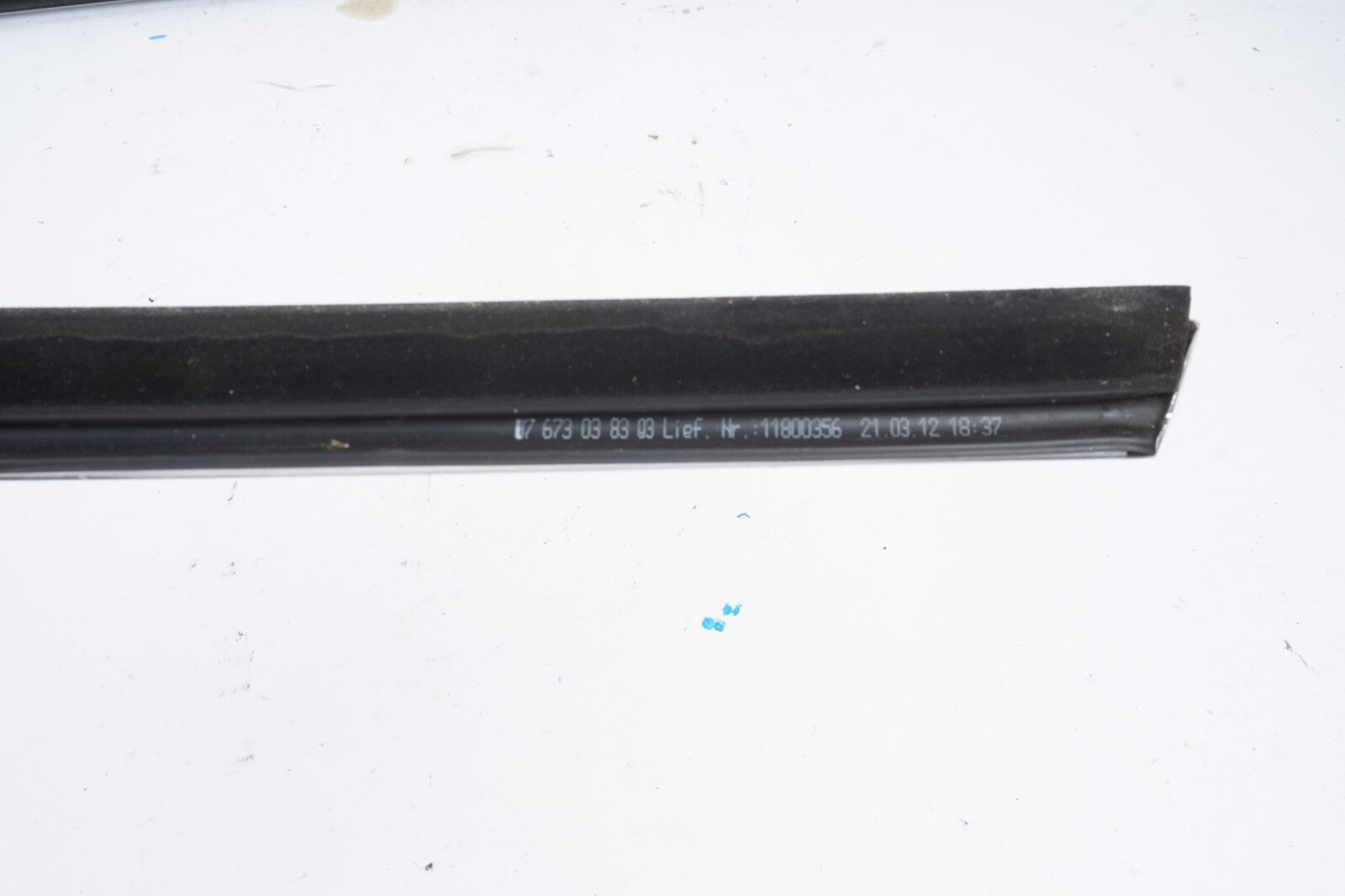 11-17 Mercedes E550 E350 Convertible REAR WINDOW MOLDING LEFT RIGHT PAIR TRIM
