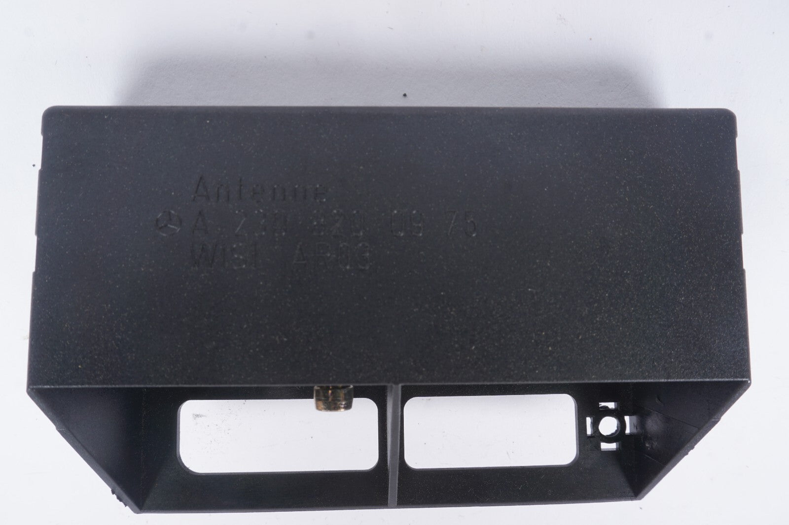 03-08 Mercedes R230 SL500 SL550 SL55 Keyless Antenna AMP Amplifier Bracket OEM