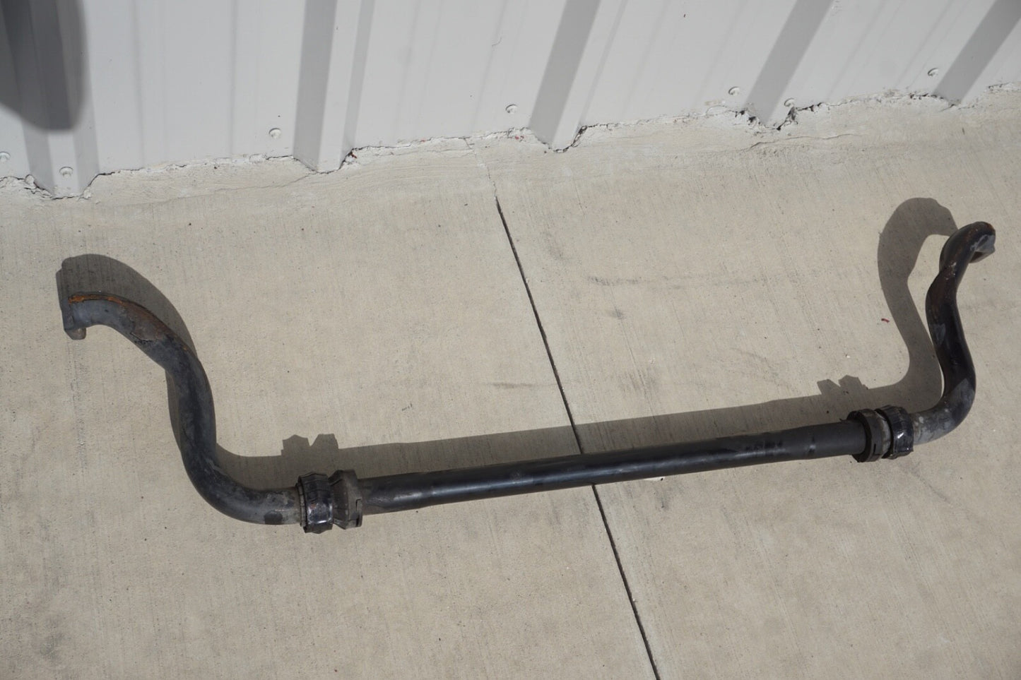 2011 - 2018 PORSCE CAYENNE - Front SWAY / Stabilizer BAR 7L0411025G
