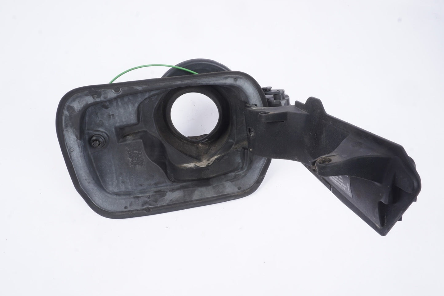 2014-2018 BMW 640I XDRIVE - GAS / FUEL Filler DOOR Bracket 7228213