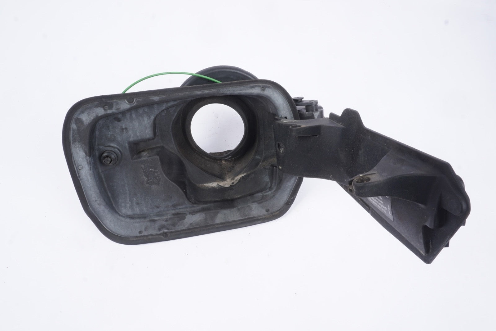 2014-2018 BMW 640I XDRIVE - GAS / FUEL Filler DOOR Bracket 7228213