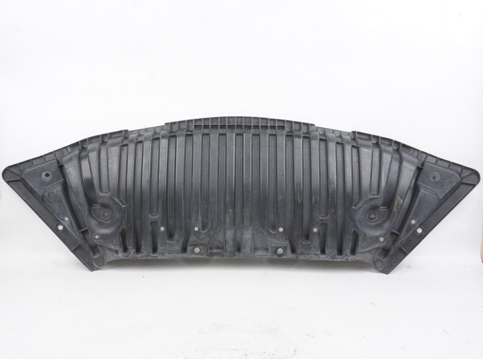 2008 - 2014 MERCEDES C200 C250 C300 C350 Engine Front Lower Mud Flap Splash Guar