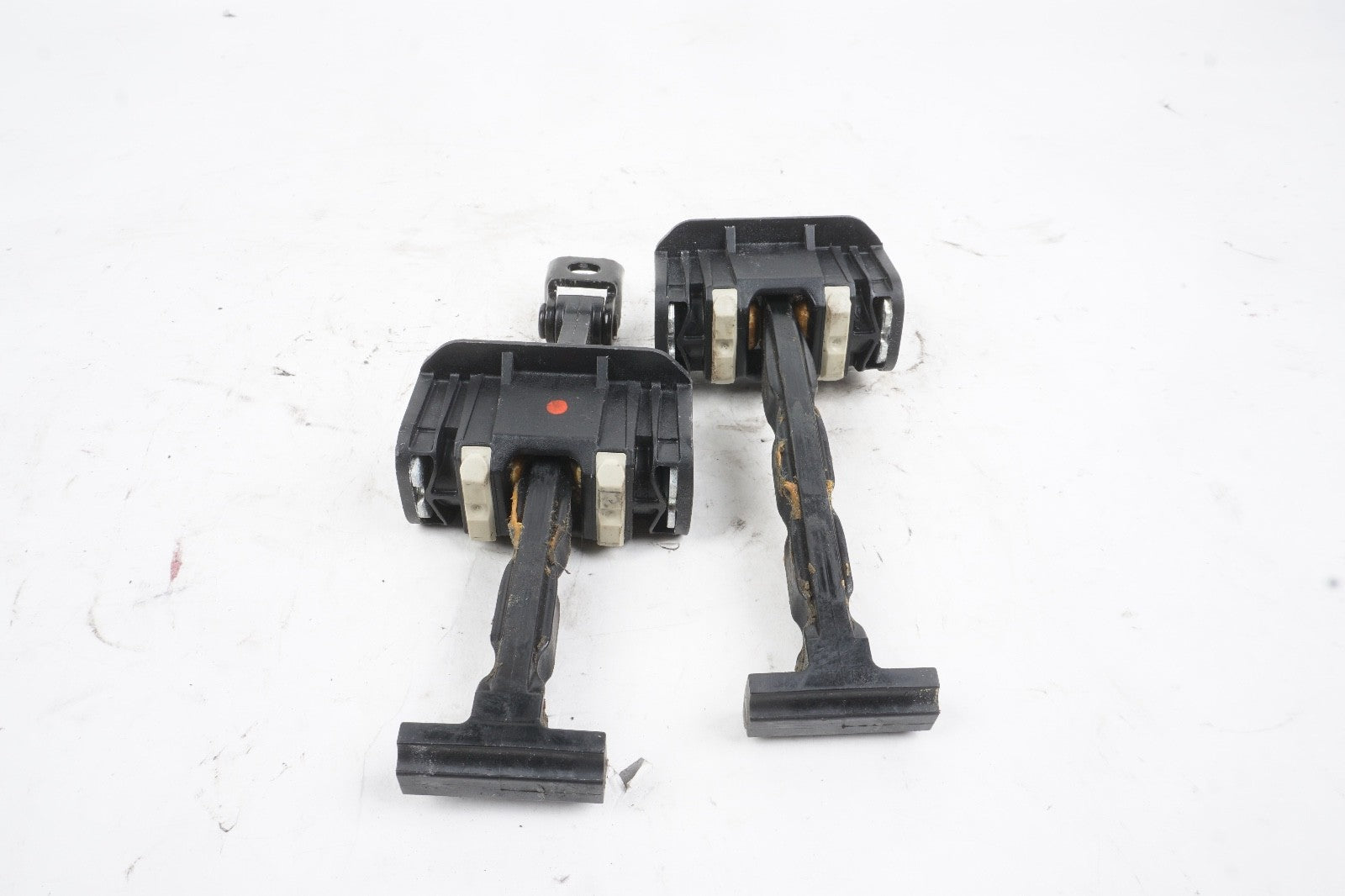12-18 BMW 650I XDRIVE FRONT LEFT RIGHT SIDE DOOR CHECK STOPPER OEM