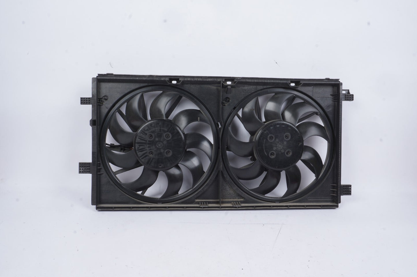 2021 - 2023 Polestar 2 Radiator Cooling Fan & Shroud Assembly OEM