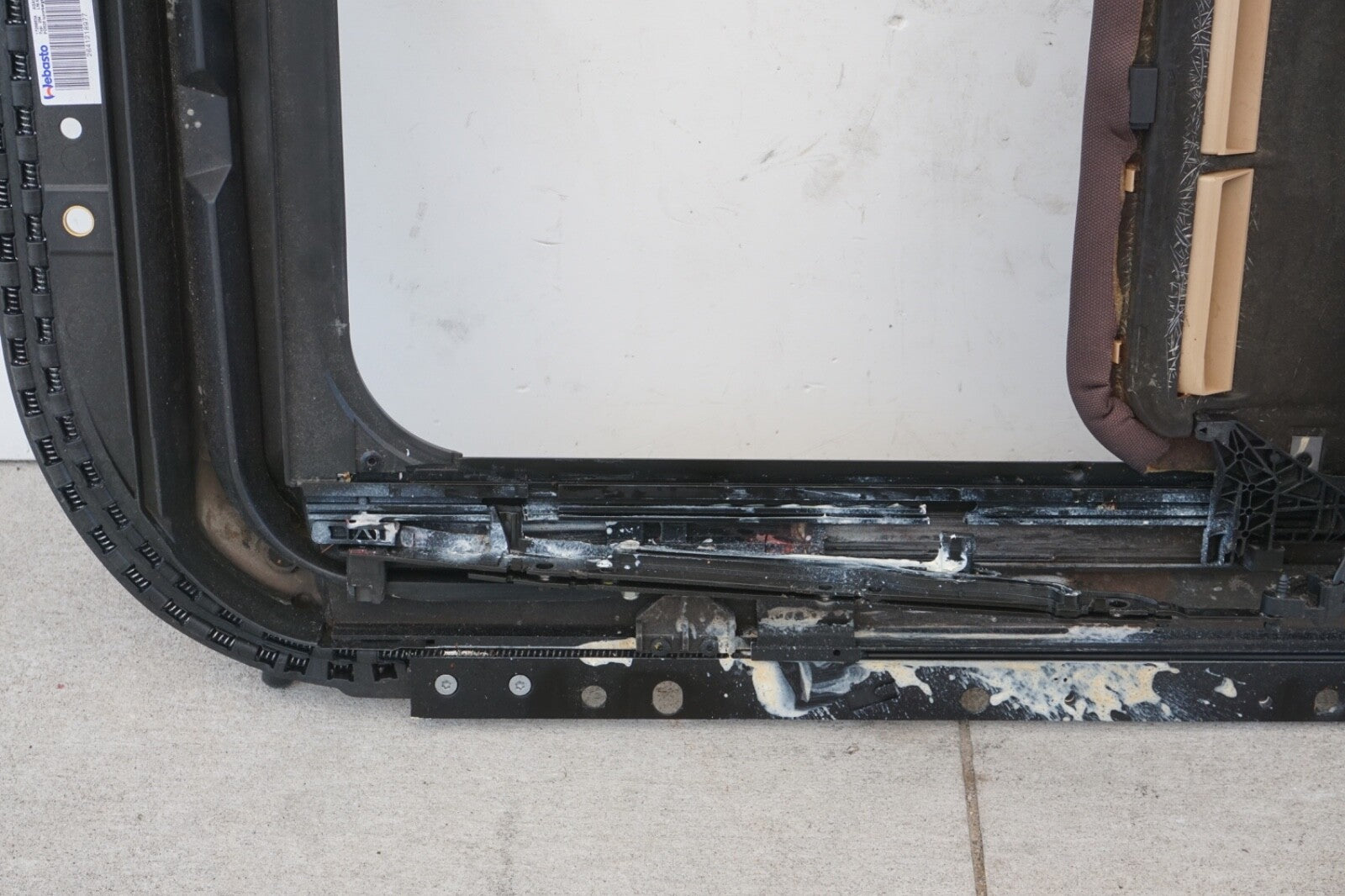 2011 - 2018 PORSCHE CAYENNE SUN ROOF SUNROOF FRAME