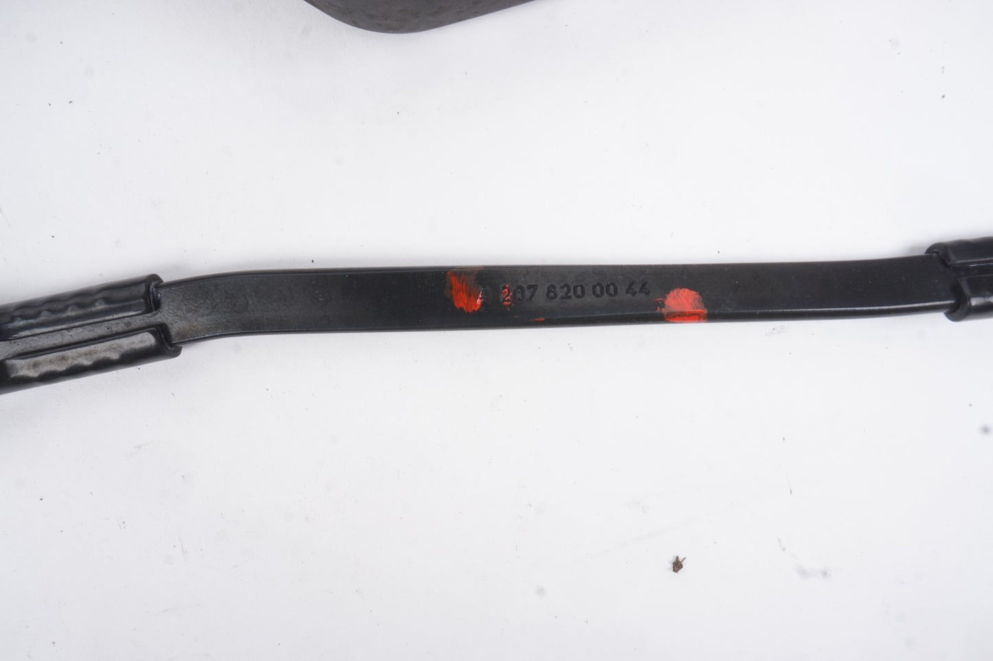 11-13 Mercedes W207 E350 E550 Coupe Windshield Wiper Arm Left & Right OEM