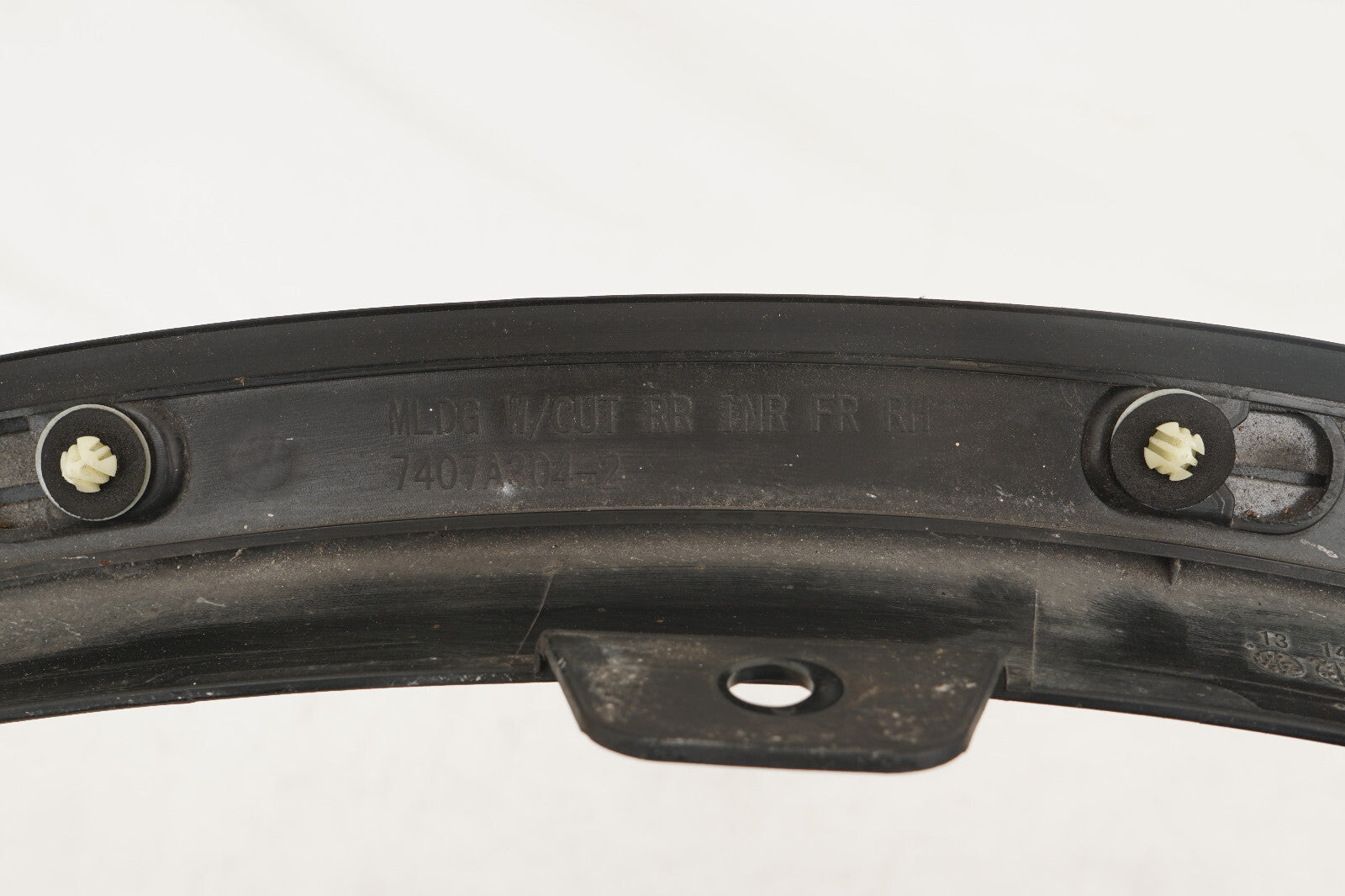 2016-2020 MITSUBISHI OUTLANDER REAR RIGHT QUARTER WHEEL ARCH FLARE MOLDING OEM