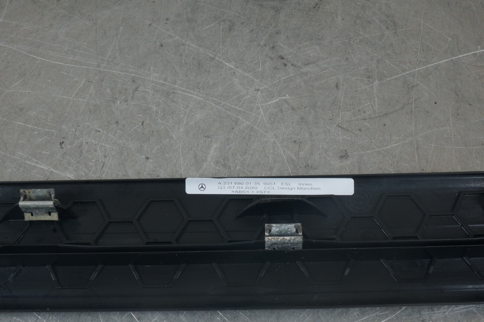 13-20 Mercedes SL400 SL450 SL550 Front RH or LH Door Inner Scuff Plate Black