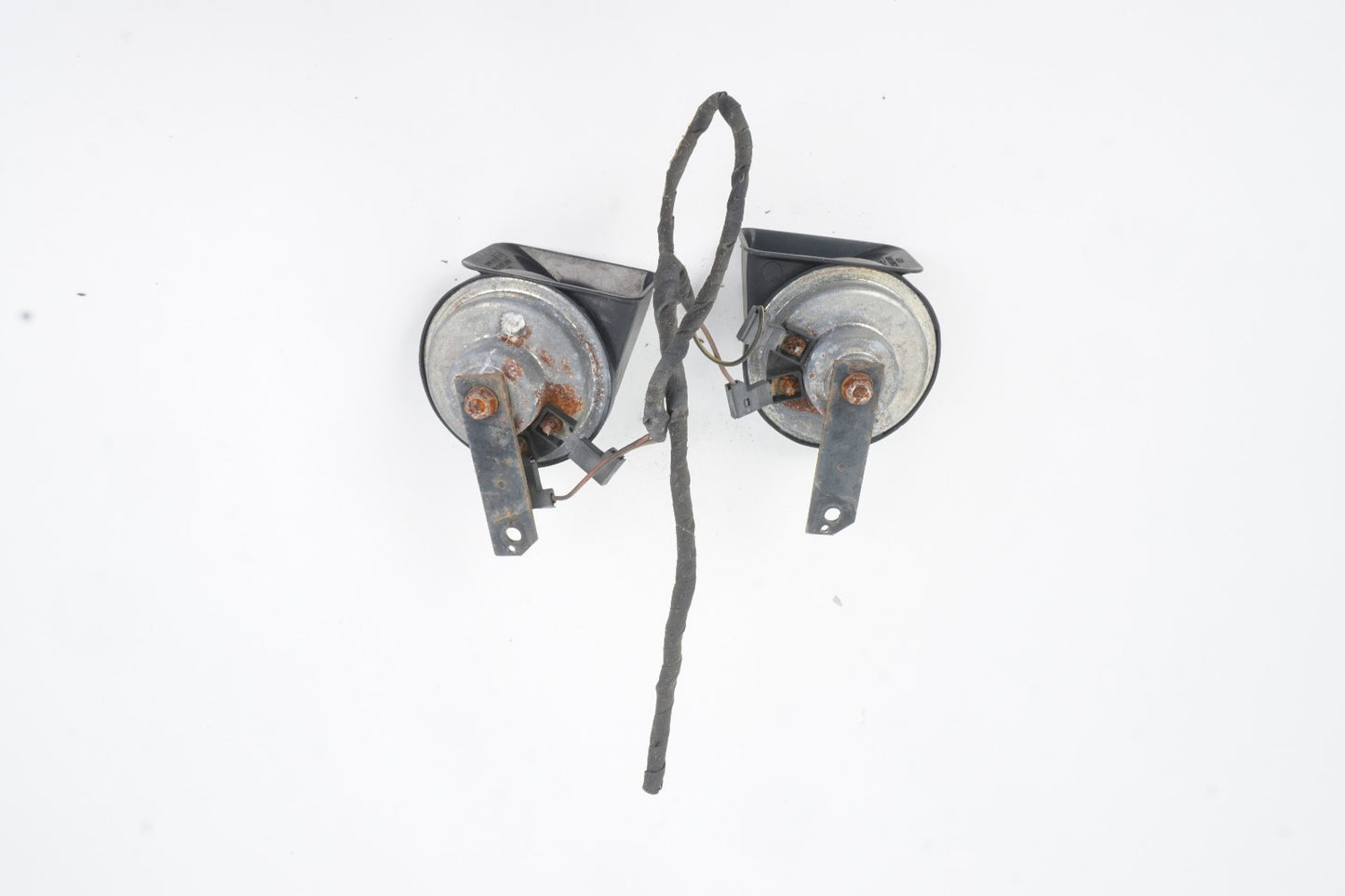 2003 - 2012 MERCEDES R230 SL500 FRONT LOW HIGH TONE SIGNAL HORN SET X2 OEM