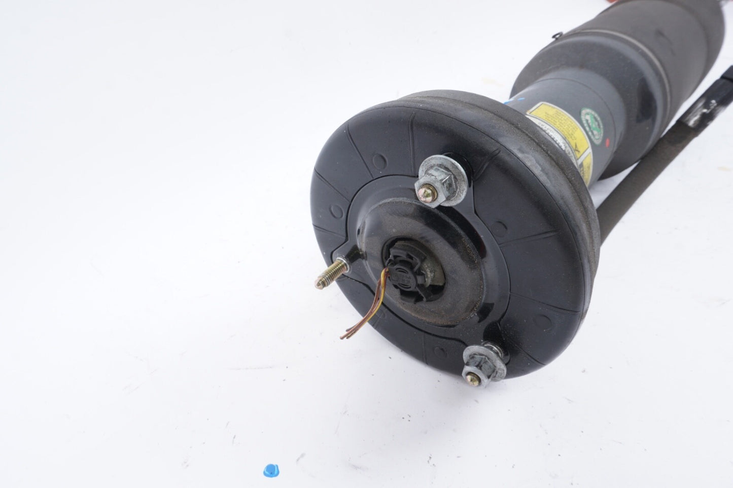 Mercedes R230 SL500 SL600 Front Left Side Hydraulic Shock Strut Absorber Arnott