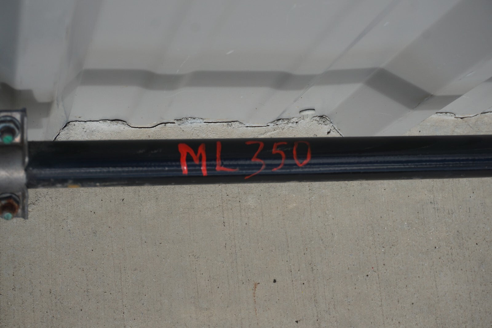 06-11 Mercedes ML350 ML500 Front Suspension Stabilizer Sway Bar OEM