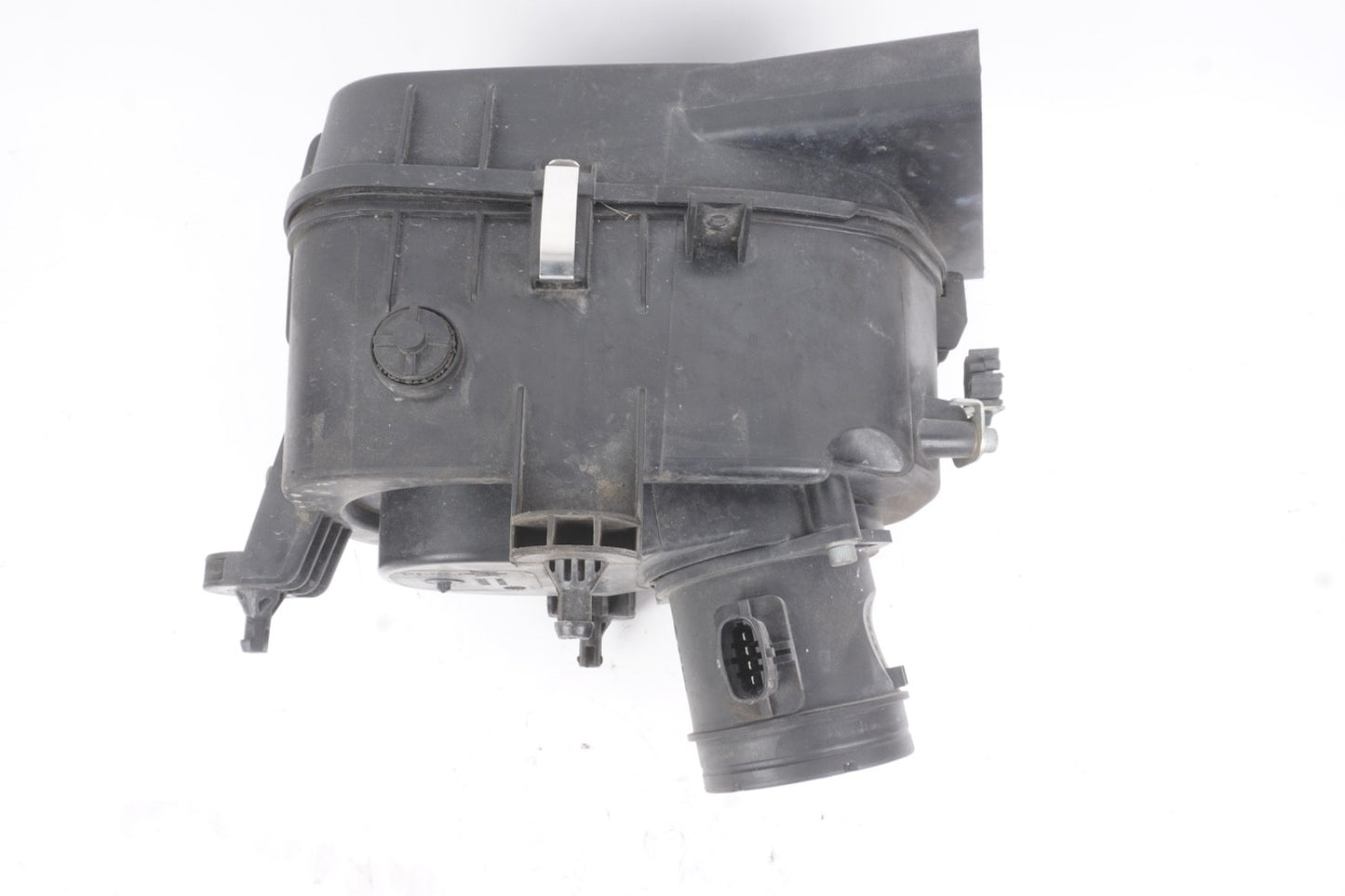 2014 - 2017 Maserati Ghibli M157 Right Engine Air Cleaner Filter Box OEM