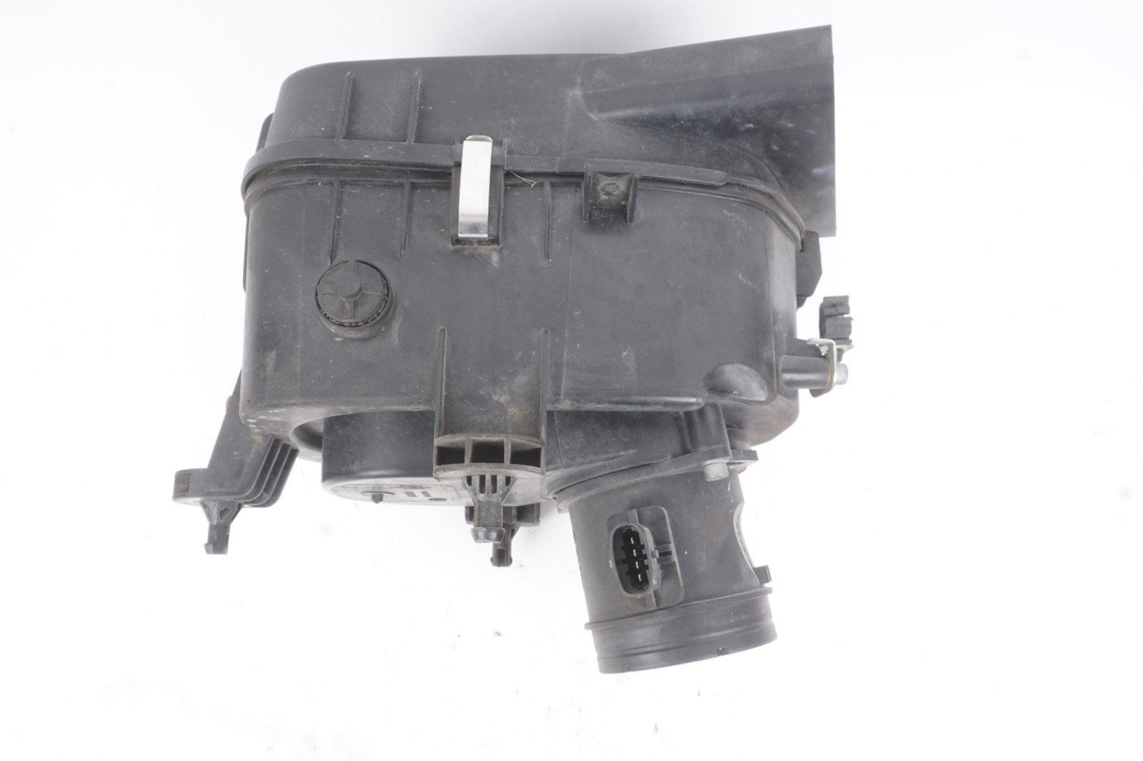 2014 - 2017 Maserati Ghibli M157 Right Engine Air Cleaner Filter Box OEM