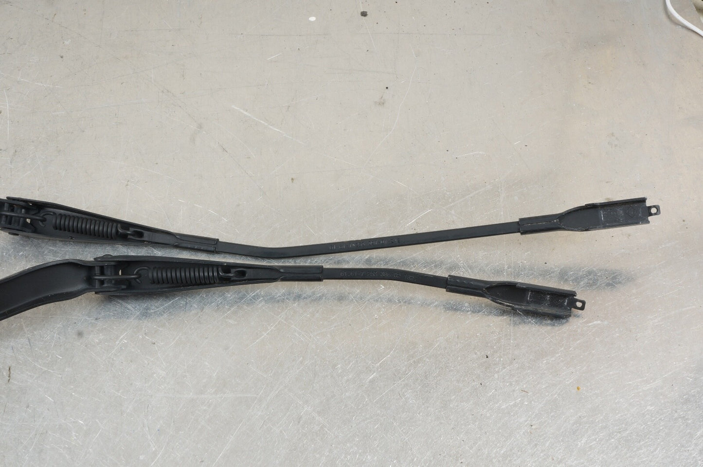 10-11 BMW E90 E91 E92 E93 3-SERIES SET OF 2 FRONT LEFT & RIGHT WIPER ARM OEM