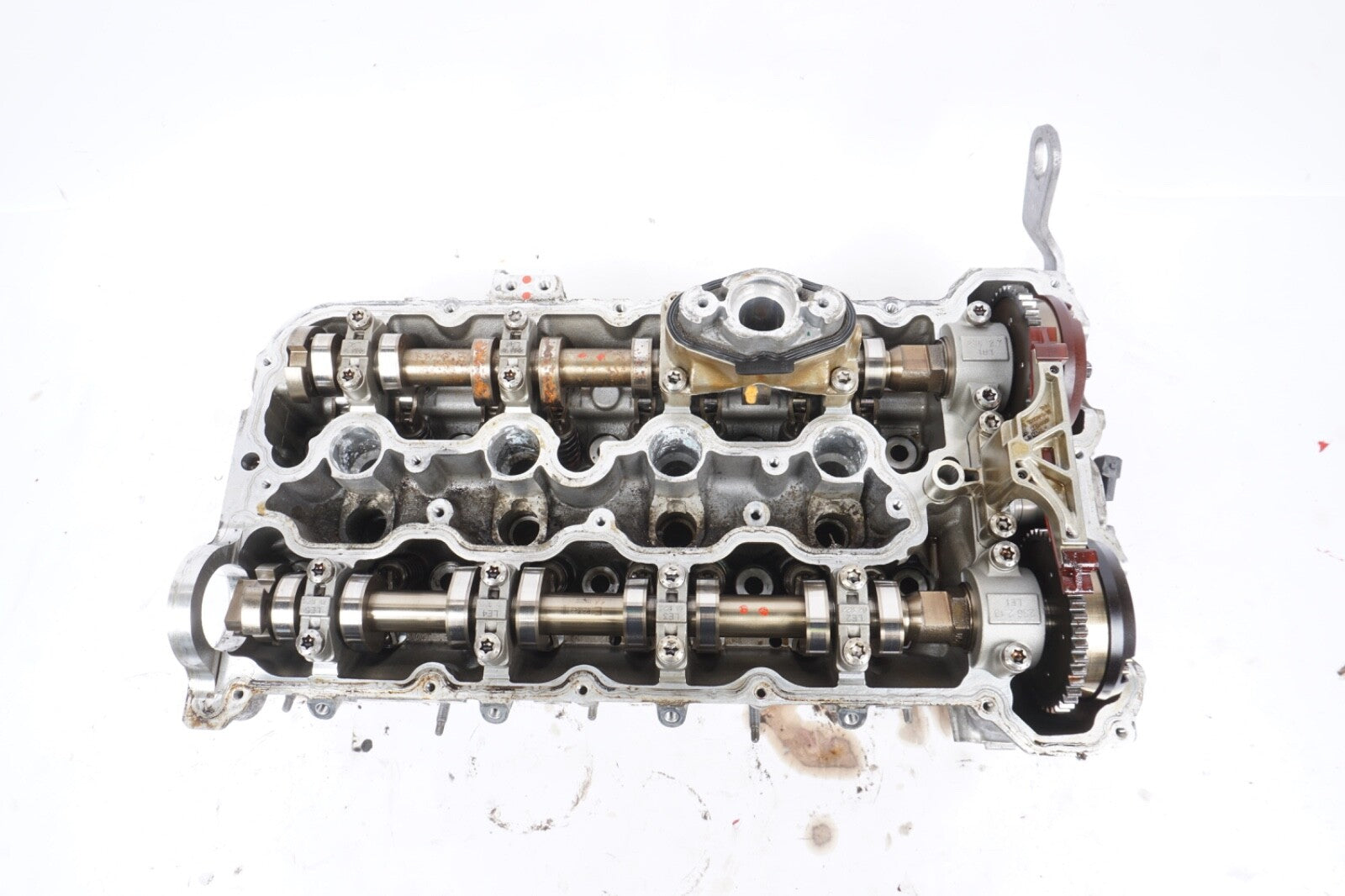 2008 - 2014 BMW F10 550i X5 X6 MOTOR ENGINE CYLINDER HEAD RIGHT CAMSHAFT OEM