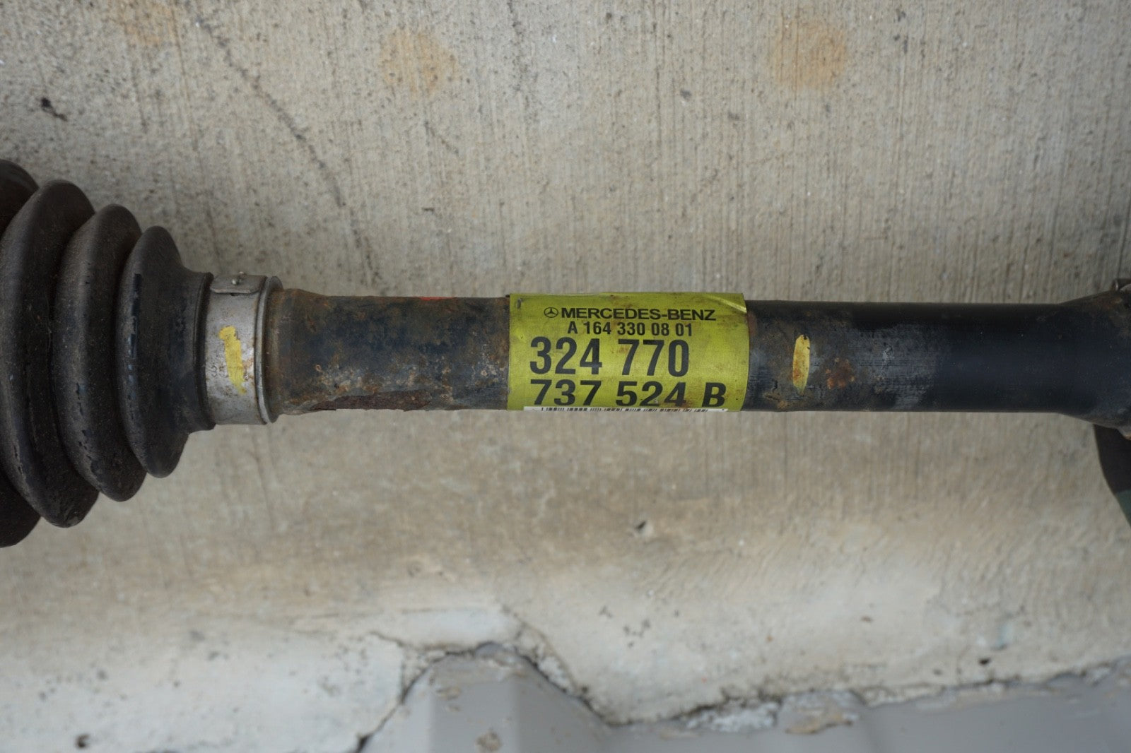 06-12 Mercedes X164 GL450 ML450 Front Left Driver Side Axle Shaft 1643300801 OEM