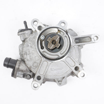 13-19 Mercedes X166 GL GLS ML Engine Motor Vacuum Pump 2762300165  OEM