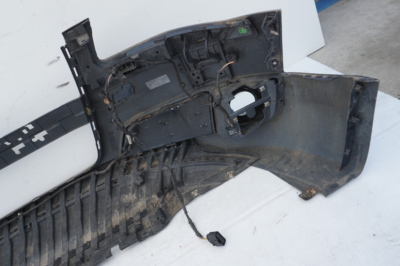 2011 - 2014 AUDI A8L A8 FRONT BUMPER COVER OEM